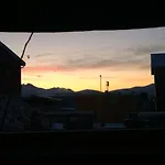 Northern Lights 2 Bedroom Apt, Heated Floors, Sleeps 6 * 特罗姆瑟