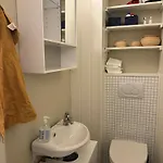 Northern Lights 2 Bedroom Apt, Heated Floors, Sleeps 6 *