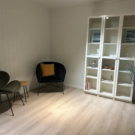 Northern Lights 2 Bedroom Apt, Heated Floors, Sleeps 6 * Tromsø