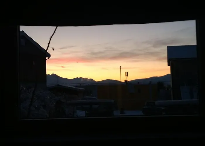 Northern Lights 2 Bedroom Apt, Heated Floors, Sleeps 6 * Tromsø